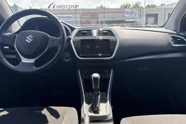 Suzuki S-Cross (2018) thumbnail 2