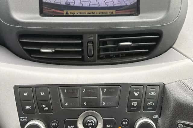 Nissan Almera Tino (2006) thumbnail 6
