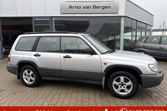 Subaru Forester (2002) thumbnail 1