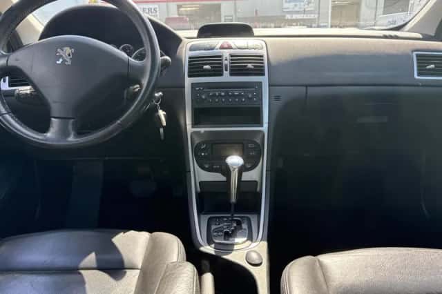 Peugeot 307 (2004) thumbnail 2