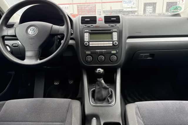 Volkswagen Jetta (2006) thumbnail 2