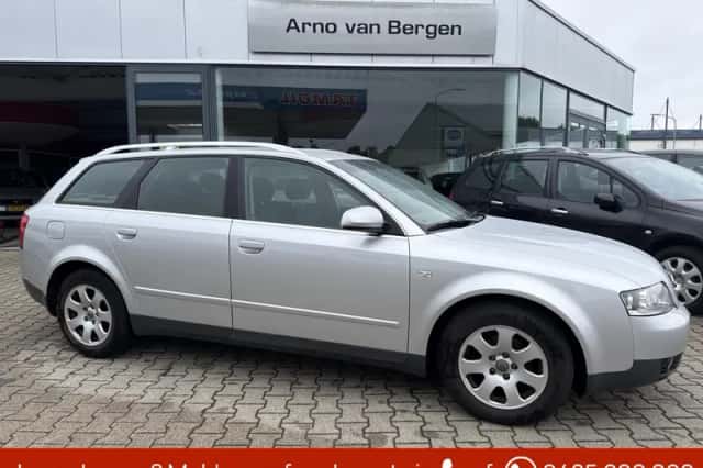 Audi A4 (2002) thumbnail 1