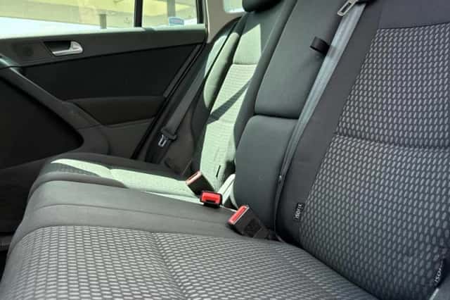 Volkswagen Tiguan (2010) thumbnail 4