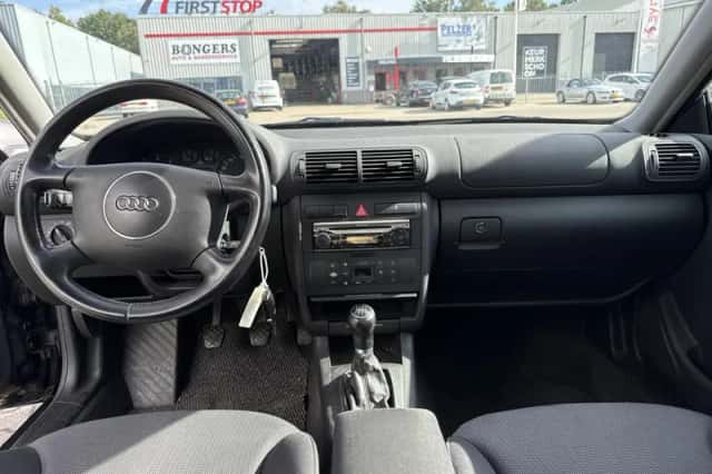 Audi A3 (2002) thumbnail 2