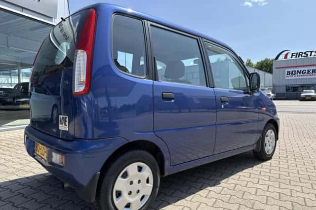 Daihatsu Move (2002) thumbnail 5