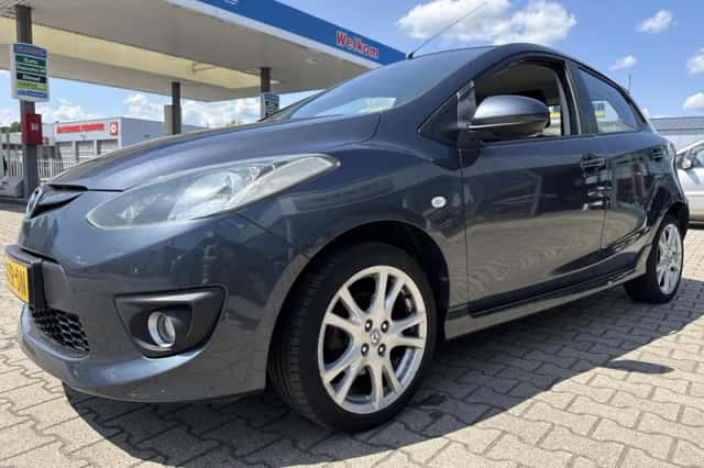 Mazda 2 (2008) thumbnail 5