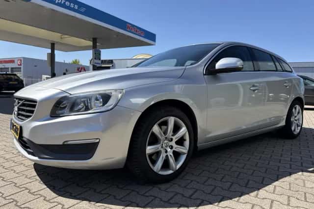 Volvo V60 (2014) thumbnail 5