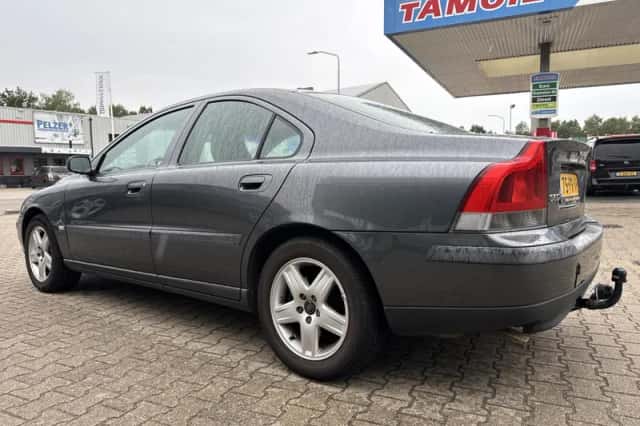 Volvo S60 (2004) thumbnail 3