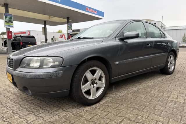 Volvo S60 (2004) thumbnail 5