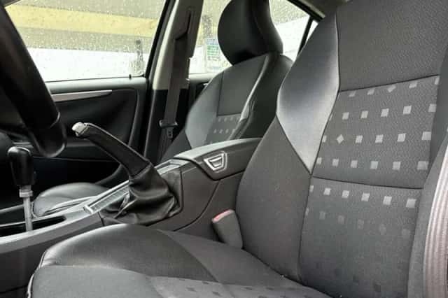 Volvo S60 (2004) thumbnail 6