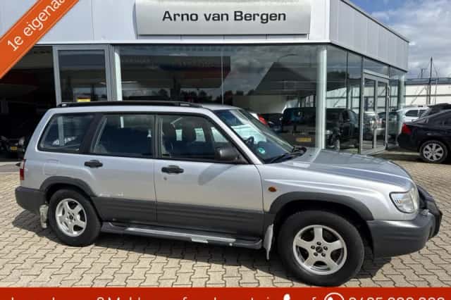 Subaru Forester (2001) thumbnail 1
