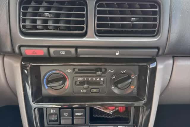 Subaru Forester (2001) thumbnail 6