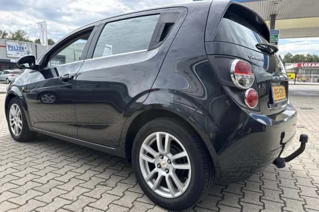Chevrolet Aveo (2011) thumbnail 3