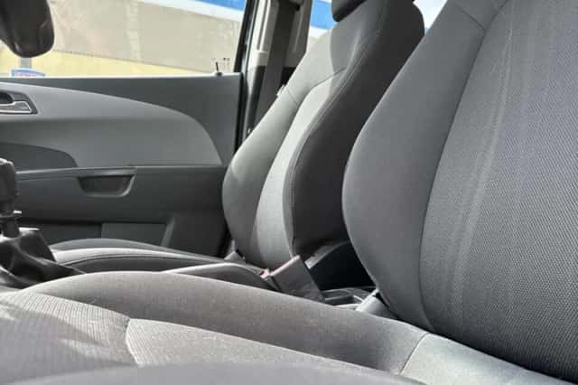 Chevrolet Aveo (2011) thumbnail 4