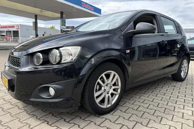 Chevrolet Aveo (2011) thumbnail 5