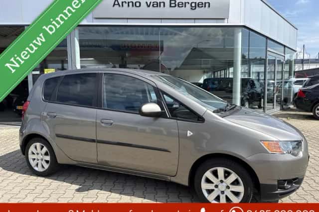 Mitsubishi Colt (2011) thumbnail 1