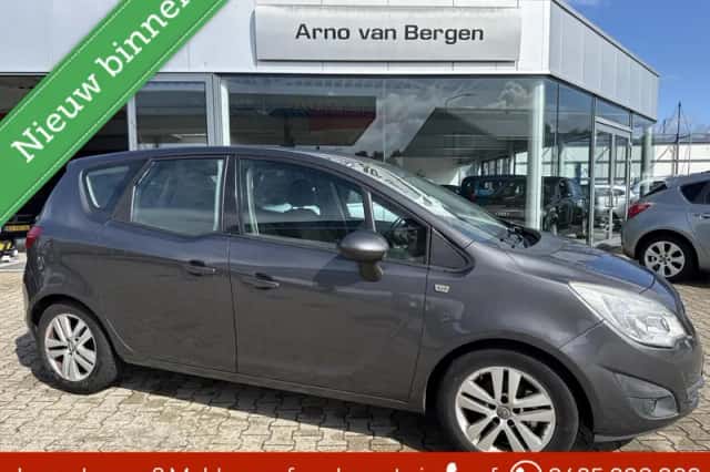 Opel Meriva (2011) thumbnail 1