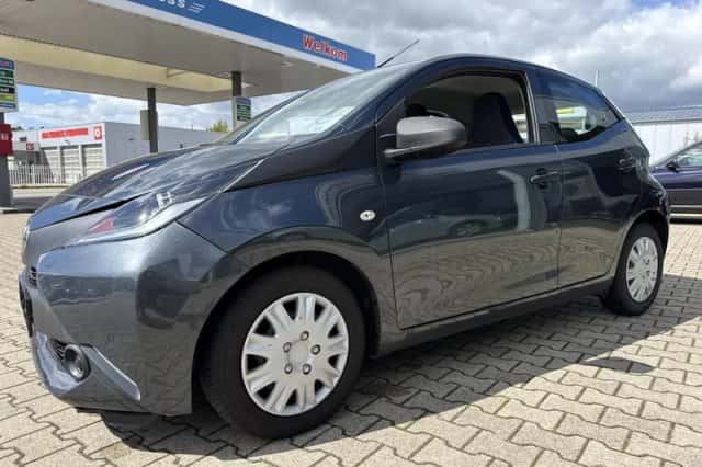 Toyota Aygo (2017) thumbnail 5