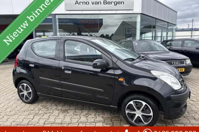 Nissan Pixo (2011) thumbnail 1