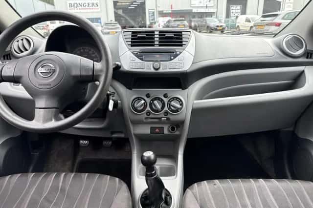 Nissan Pixo (2011) thumbnail 2
