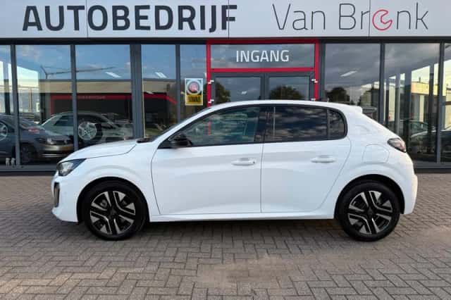 Peugeot 208 (2025) thumbnail 1
