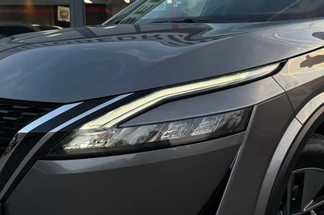 Nissan Qashqai (2022) thumbnail 2