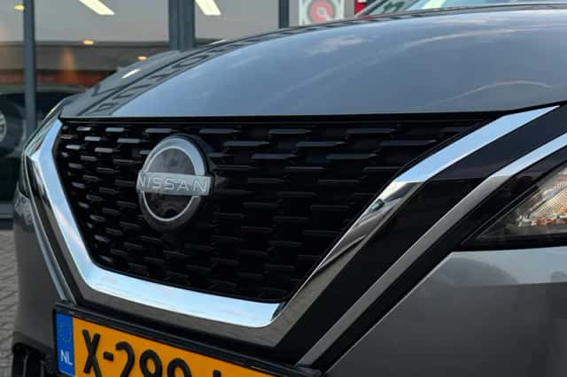Nissan Qashqai (2022) thumbnail 3