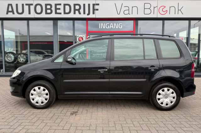 Volkswagen Touran (2007) thumbnail 1