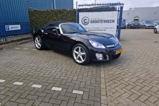 Opel GT (2010) thumbnail 2