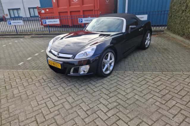 Opel GT (2010) thumbnail 3