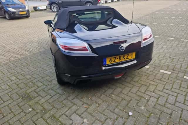 Opel GT (2010) thumbnail 5