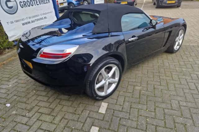 Opel GT (2010) thumbnail 6