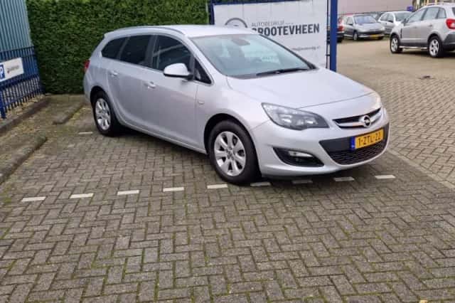 Opel Astra (2015) thumbnail 1