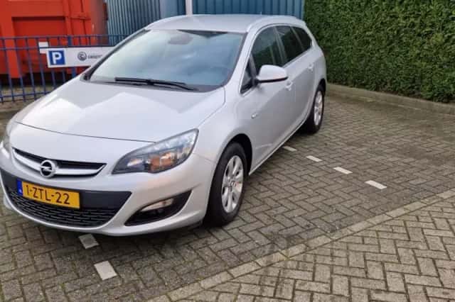Opel Astra (2015) thumbnail 3