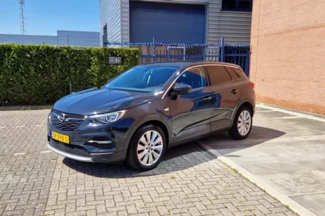 Opel Grandland (2019) thumbnail 1