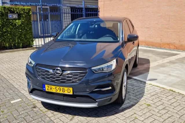 Opel Grandland (2019) thumbnail 2