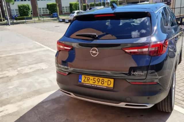 Opel Grandland (2019) thumbnail 4