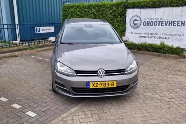 Volkswagen Golf (2014) thumbnail 2