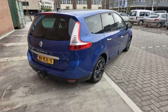 Renault Grand Scénic (2011) thumbnail 6