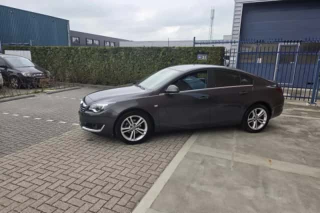 Opel Insignia (2014) thumbnail 3