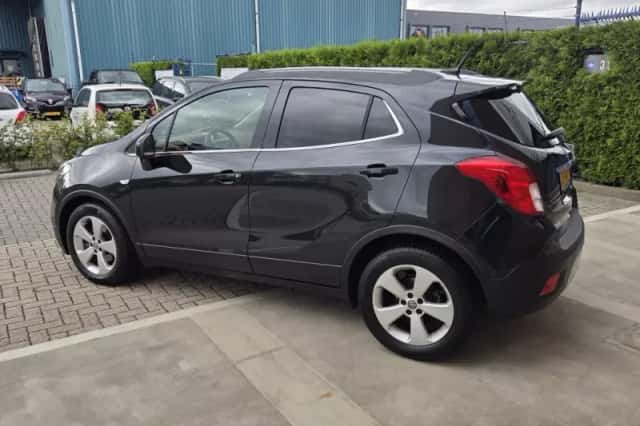 Opel Mokka (2015) thumbnail 3