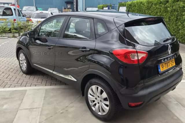 Renault Captur (2014) thumbnail 4