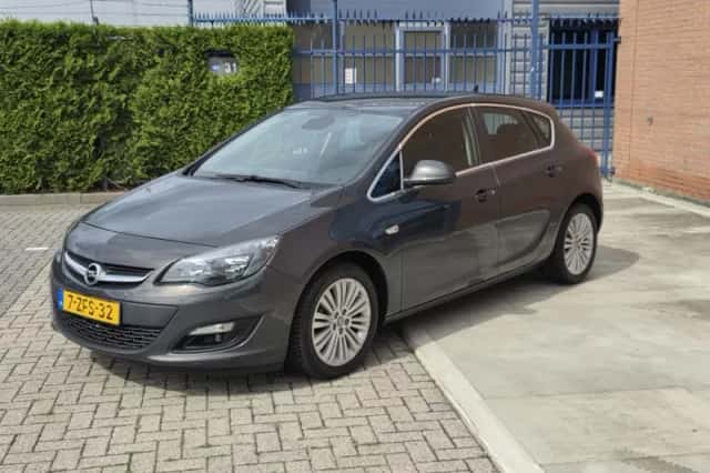 Opel Astra (2015) thumbnail 1