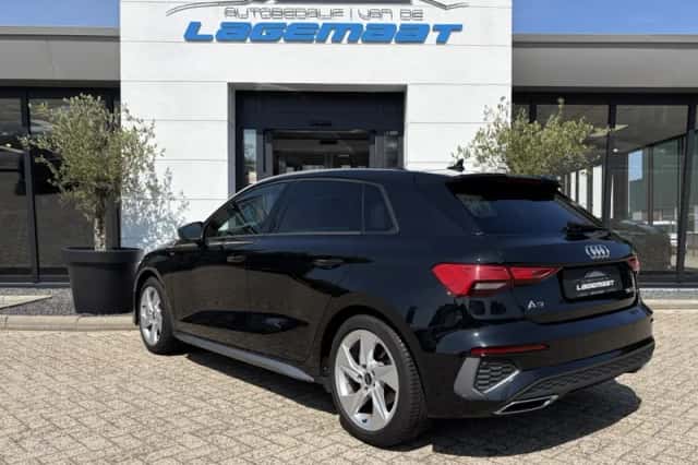 Audi A3 (2024) thumbnail 4