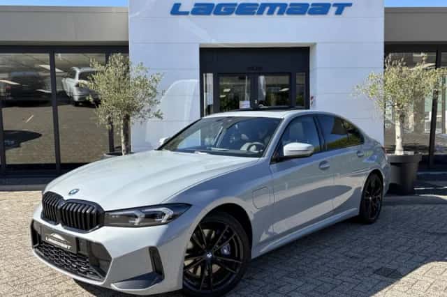 BMW 3-Serie (2022) thumbnail 1