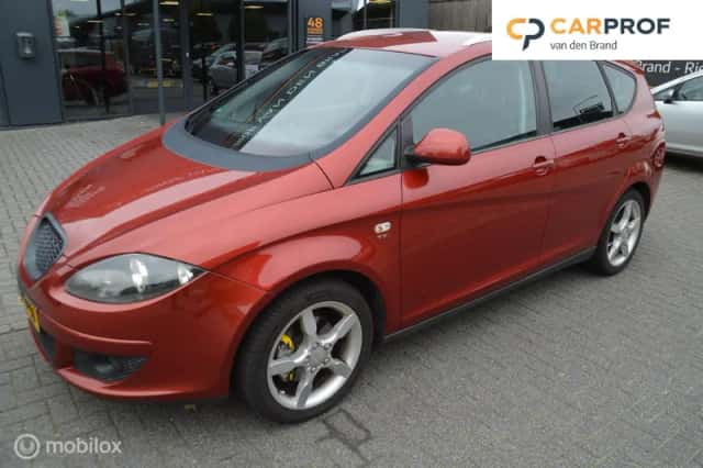SEAT Altea XL (2008) thumbnail 2