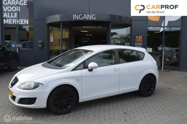 SEAT Leon (2012) thumbnail 1