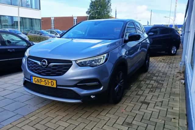 Opel Grandland (2021) thumbnail 3