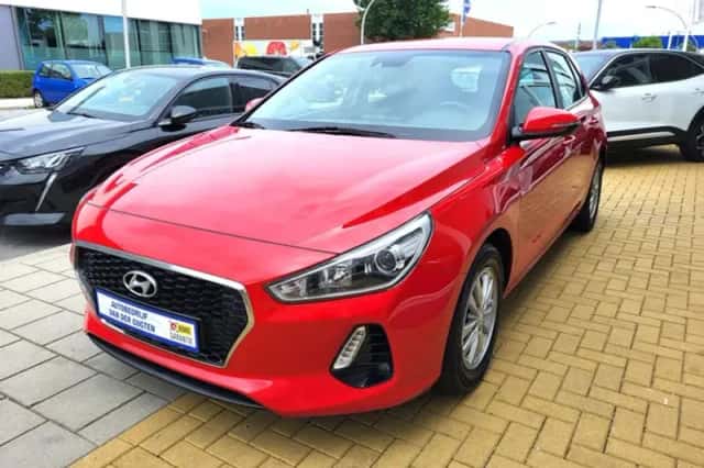 Hyundai i30 (2017) thumbnail 3