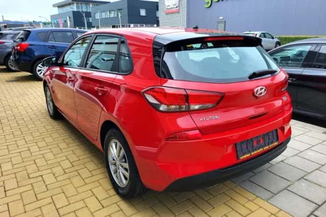 Hyundai i30 (2017) thumbnail 4